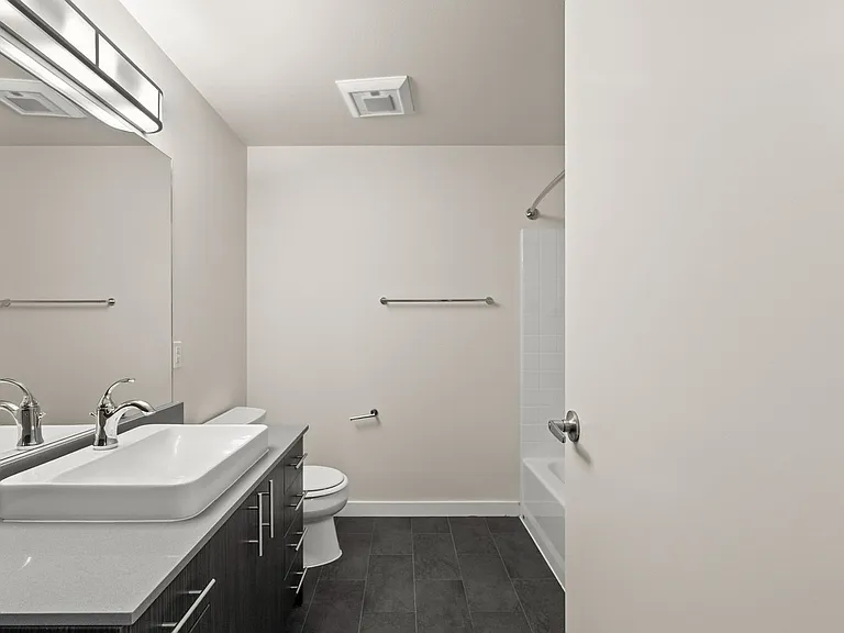 Contour Apartments — Photo 179