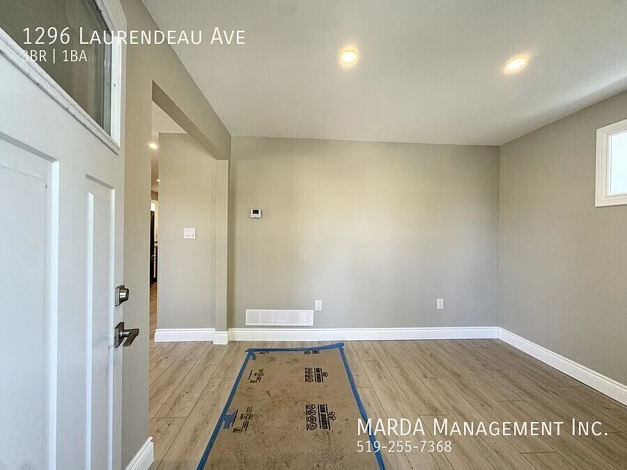 Brand New Renovated 3 Bed/1 Bath Home East Windsor + Utilities — Photo 2