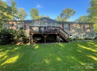 71 Evanwood Pl, Hendersonville, NC 28792