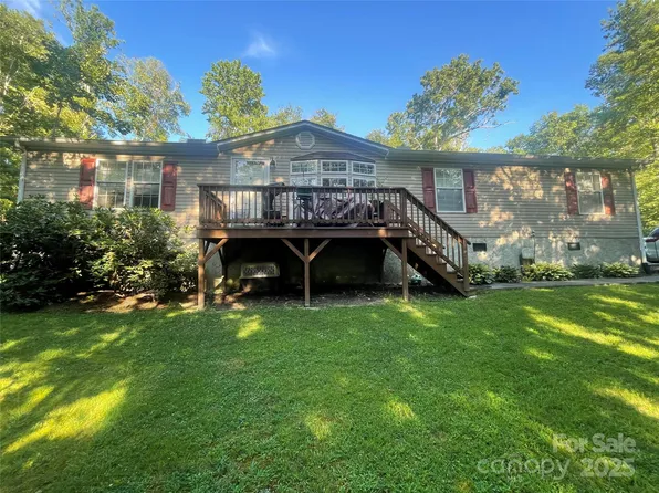 71 Evanwood Pl, Hendersonville, NC 28792