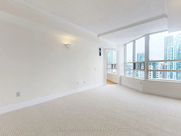 71 Simcoe St #2001 — Photo 21