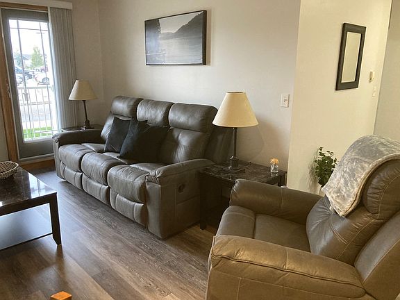 4th image of 260 Duston St #119