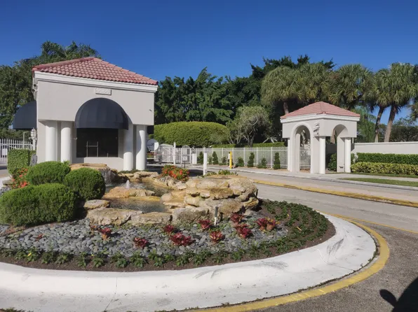 5139 Europa Dr, Boynton Beach, FL