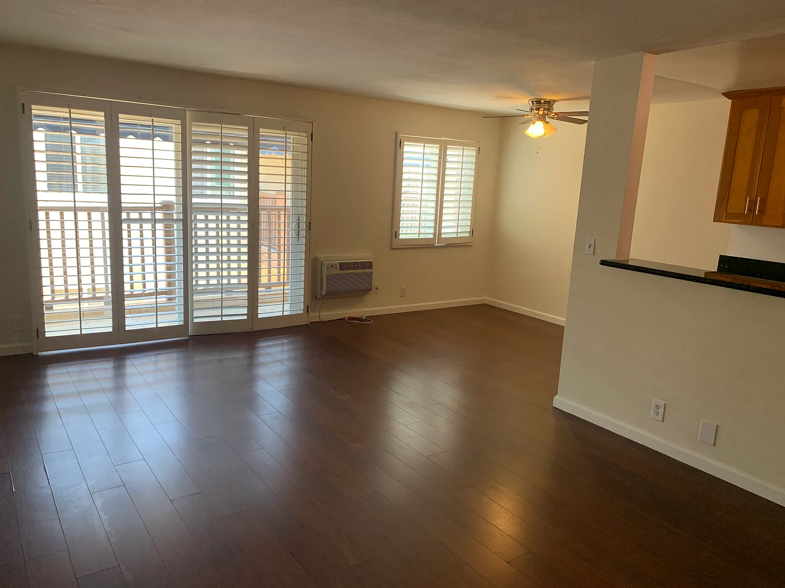 2 bed, 980 sqft, $2,950 — Photo 2