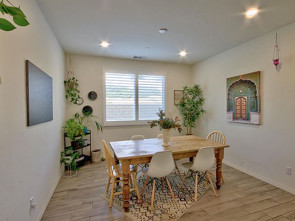 5th image of 35504 Chantilly Ct