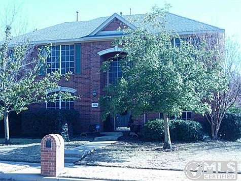 1st image of 8428 Parkdale Dr