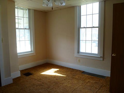 3rd image of 223 W. 2nd South