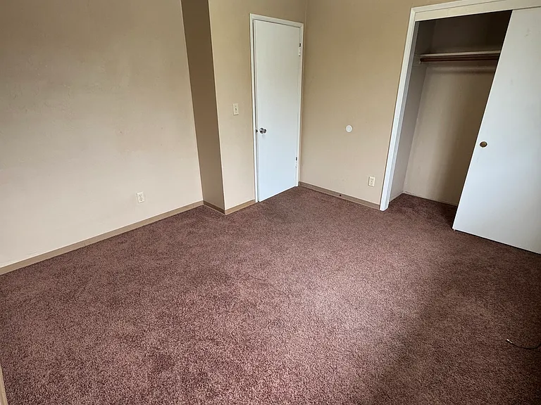 1674 Stewart Ave — Photo 6