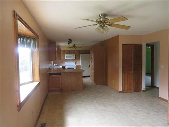 4th image of 21147 380th Ave