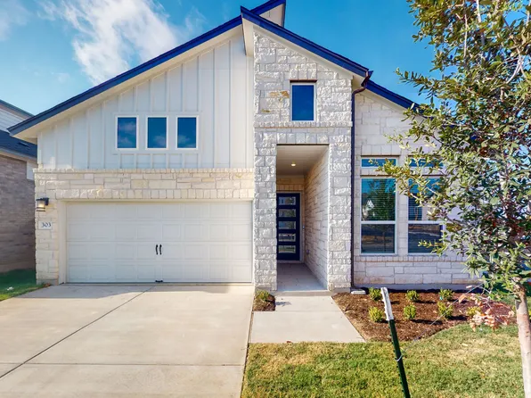 303 Kings Pine Dr, Dripping Springs, TX 78620