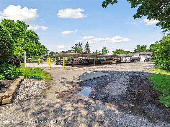 2nd image of 523 Bainbridge Dr APT 40