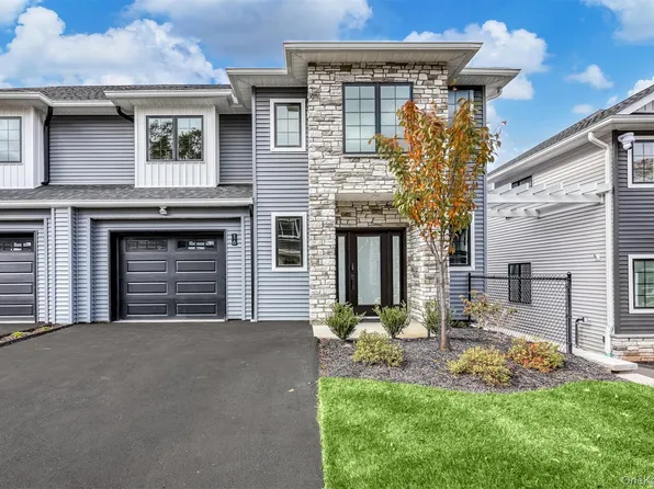 16 Silverwood Circle, Suffern, NY 10901