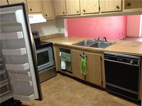 4th image of 319 NW 41st Ave