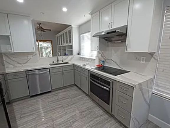 4th image of 34628 Creekwood Ter