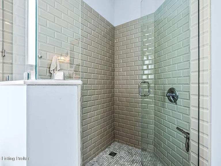 9514 Horsemint Ln — Photo 32
