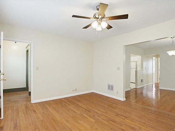 3rd image of 315 Crestwood Ave Unit 2