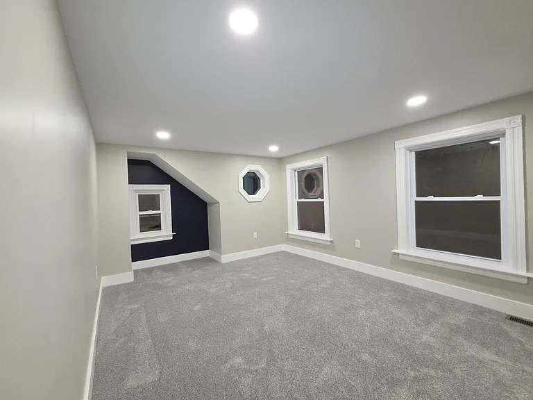 613 Sherman St — Photo 16