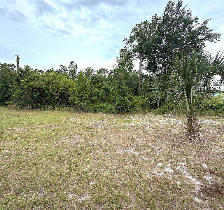 1st image of 5 Oak Dr