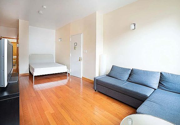 4th image of 308 Suydam St #2G