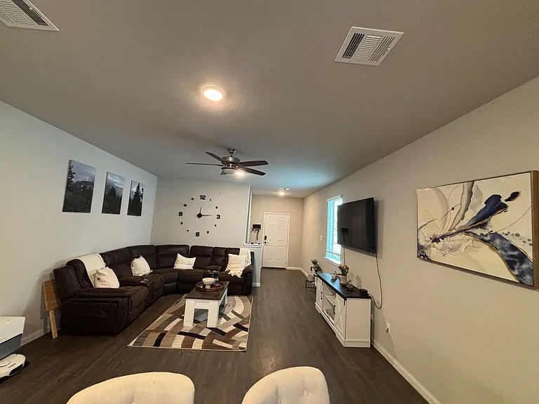14031 Chinook Dr — Photo 2