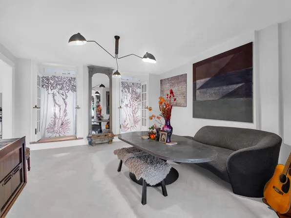 307 East 10th Street image 2 of 10