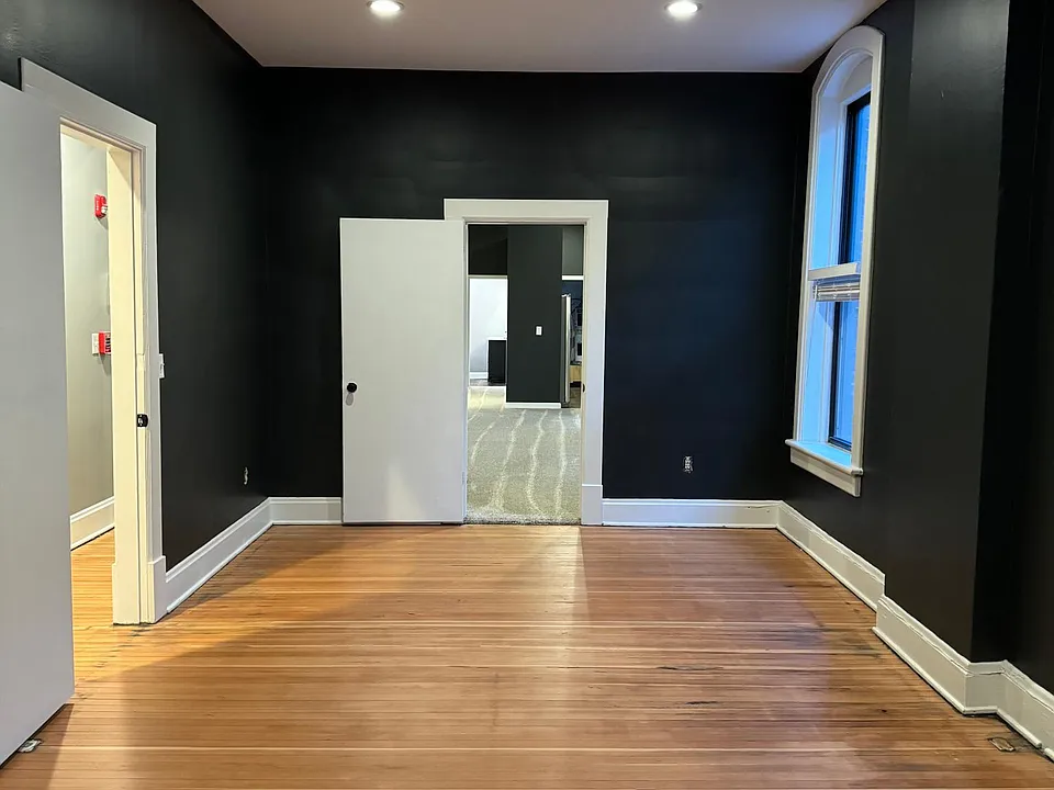 59 N Sandusky St #200