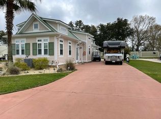 11943 Gateway Dr, Elberta, AL 36530