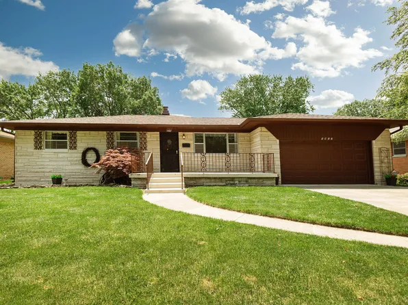 5927 Meadowood Dr, Indianapolis, IN 46224
