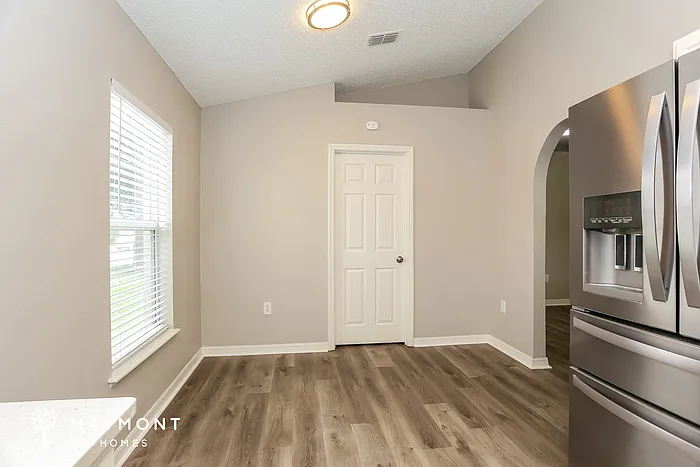 9611 Watershed Dr E — Photo 8
