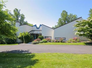 1352 Jamison Ln, Meadowbrook, PA 19046