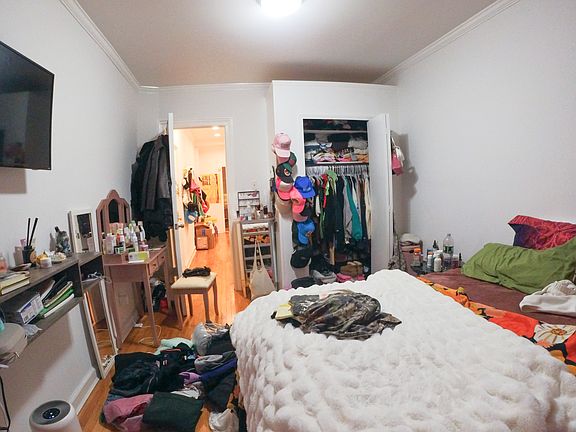 5th image of 502 E 12th St APT 2