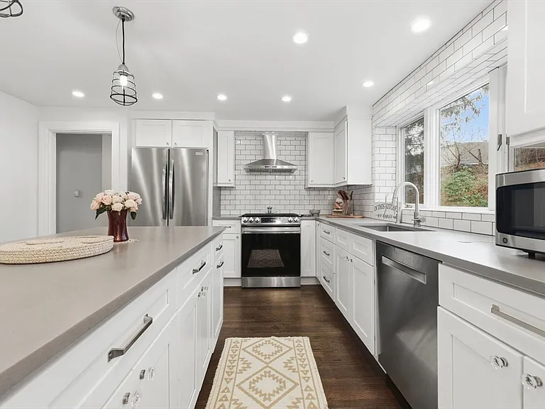 30 Allandale St #1 — Photo 3