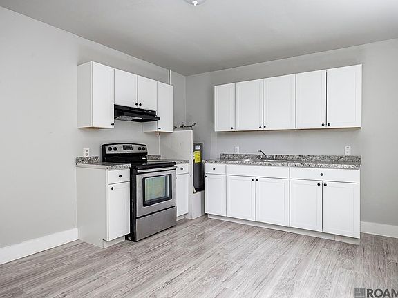 4th image of 3187 Wyoming St