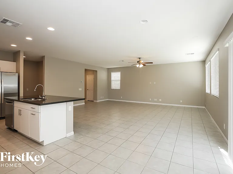 4551 Wyncrest Ave — Photo 5