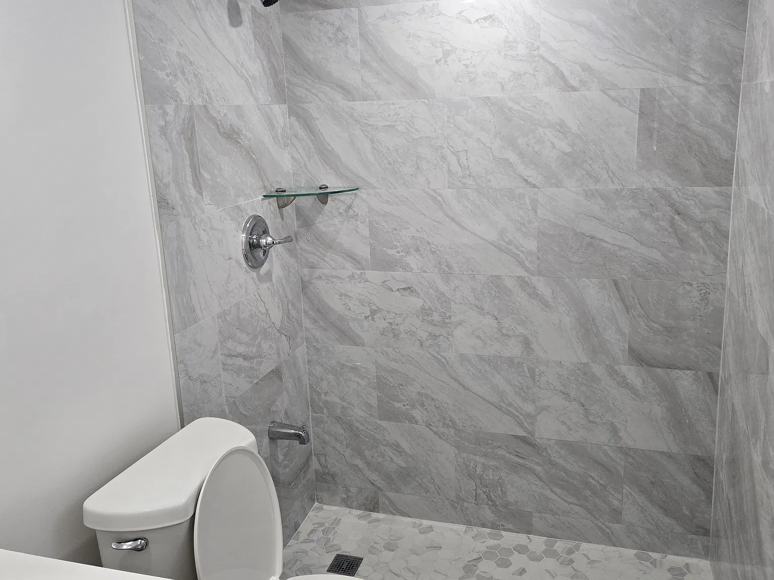 1 bed, 666 sqft, $1,600 — Photo 3