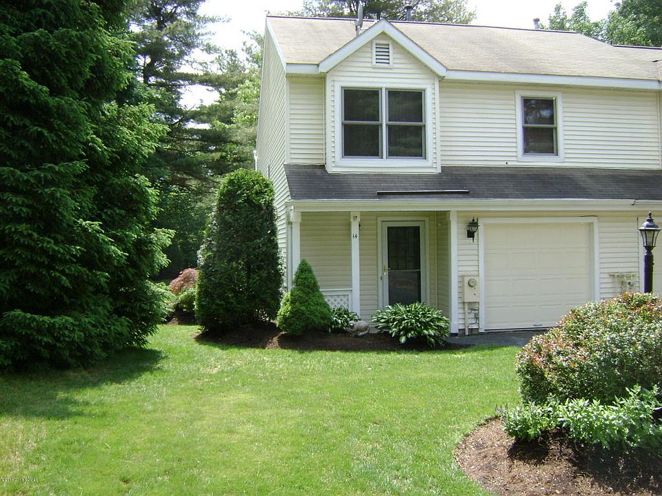 1st image of 14 Tiffany Dr