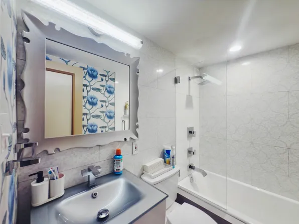 166 East 63rd Street image 11 of 25