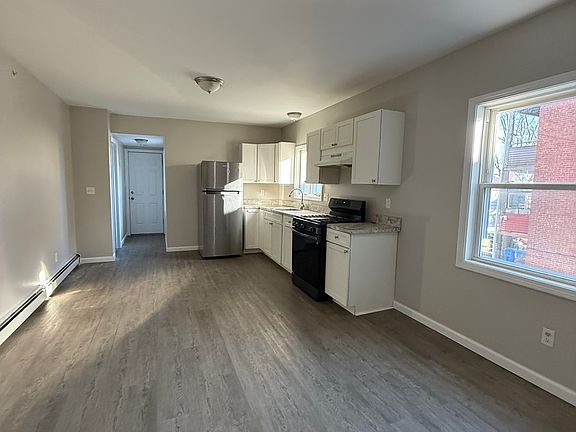 2nd image of 149-145-151 Washington St #2