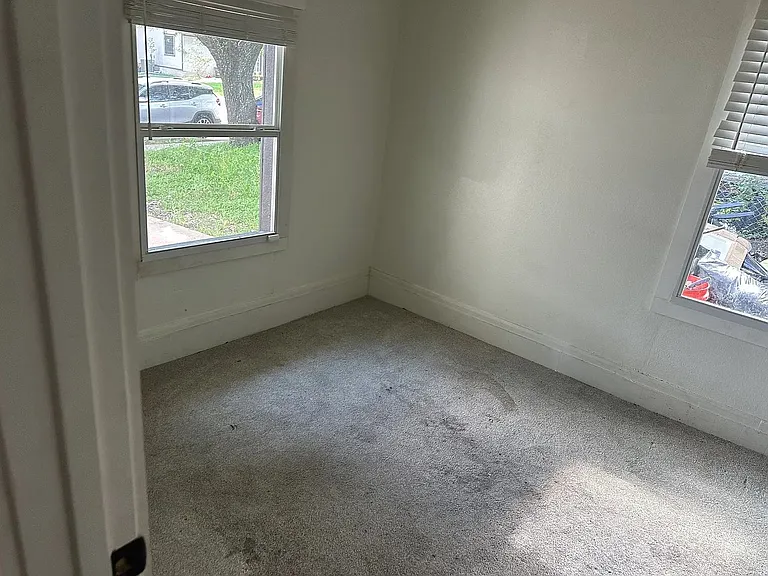 2518 Rockridge Dr — Photo 9