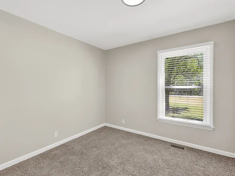 4827 Bradyville Pike — Photo 16