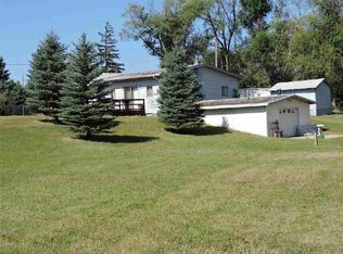 1243 Elkhorn St, Belle Fourche, SD 57717
