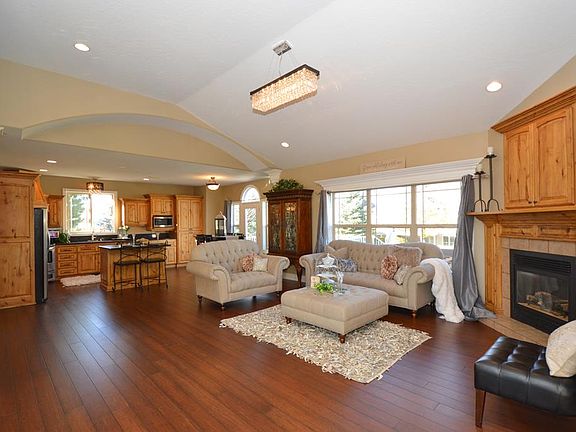 3rd image of 5025 Jupiter Hills Dr