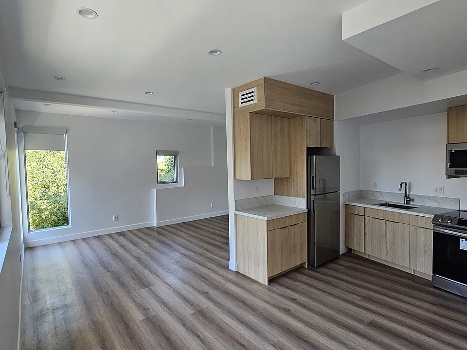 20514 W Califa St