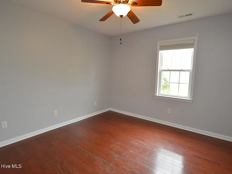 107 Esquire Dr — Photo 19