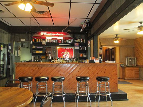BACK BAR