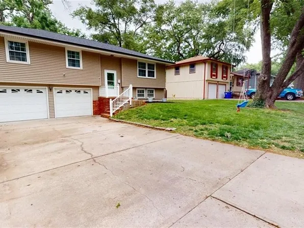 11706 W 69th St, Shawnee, KS 66203