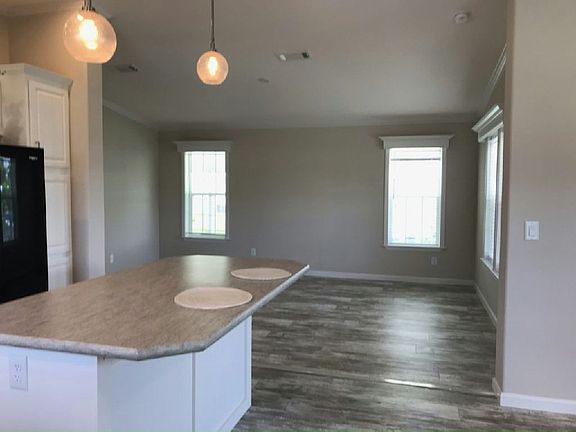 5th image of 6421 Dogwood Ln
