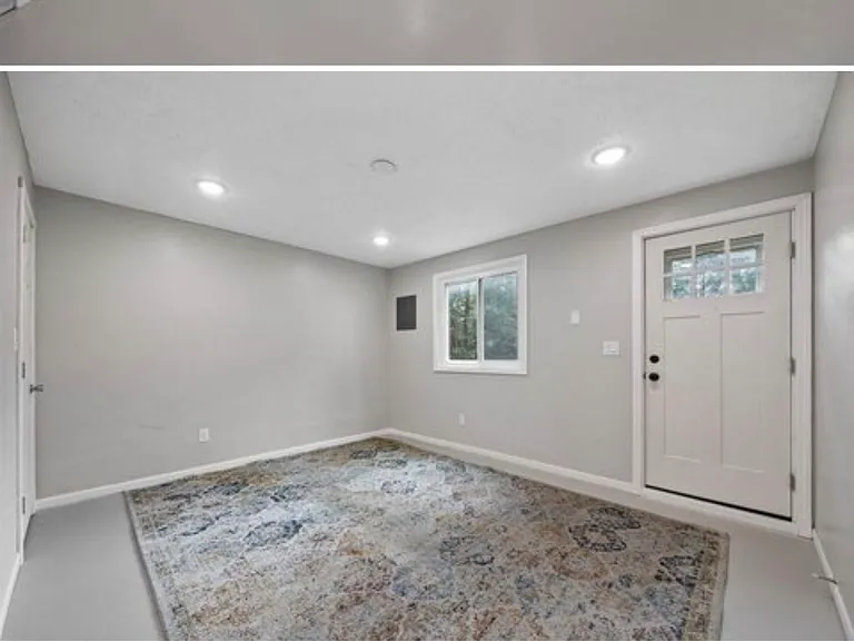 2118 10th Street Pl — Photo 3