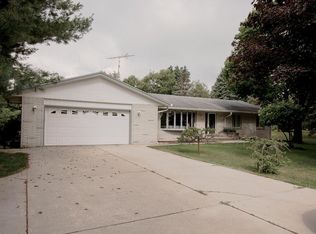 N7307 Nine Indian Trl, Elkhorn, WI 53121
