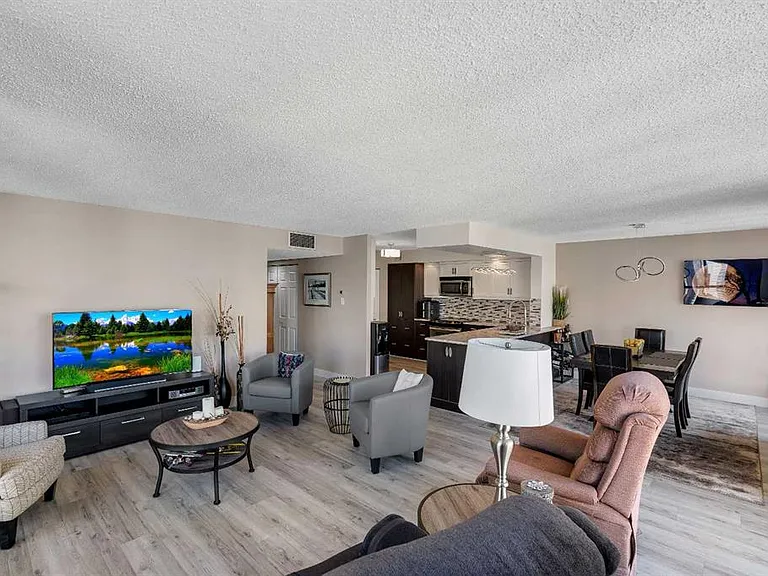 1100 8th Ave SW #1906 — Photo 6